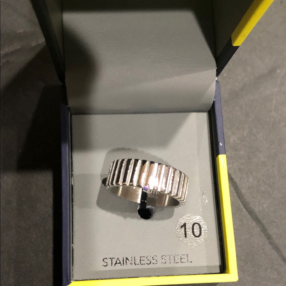 Nautica men’s industrial style silver band ring size 10 brand new in Nautica box